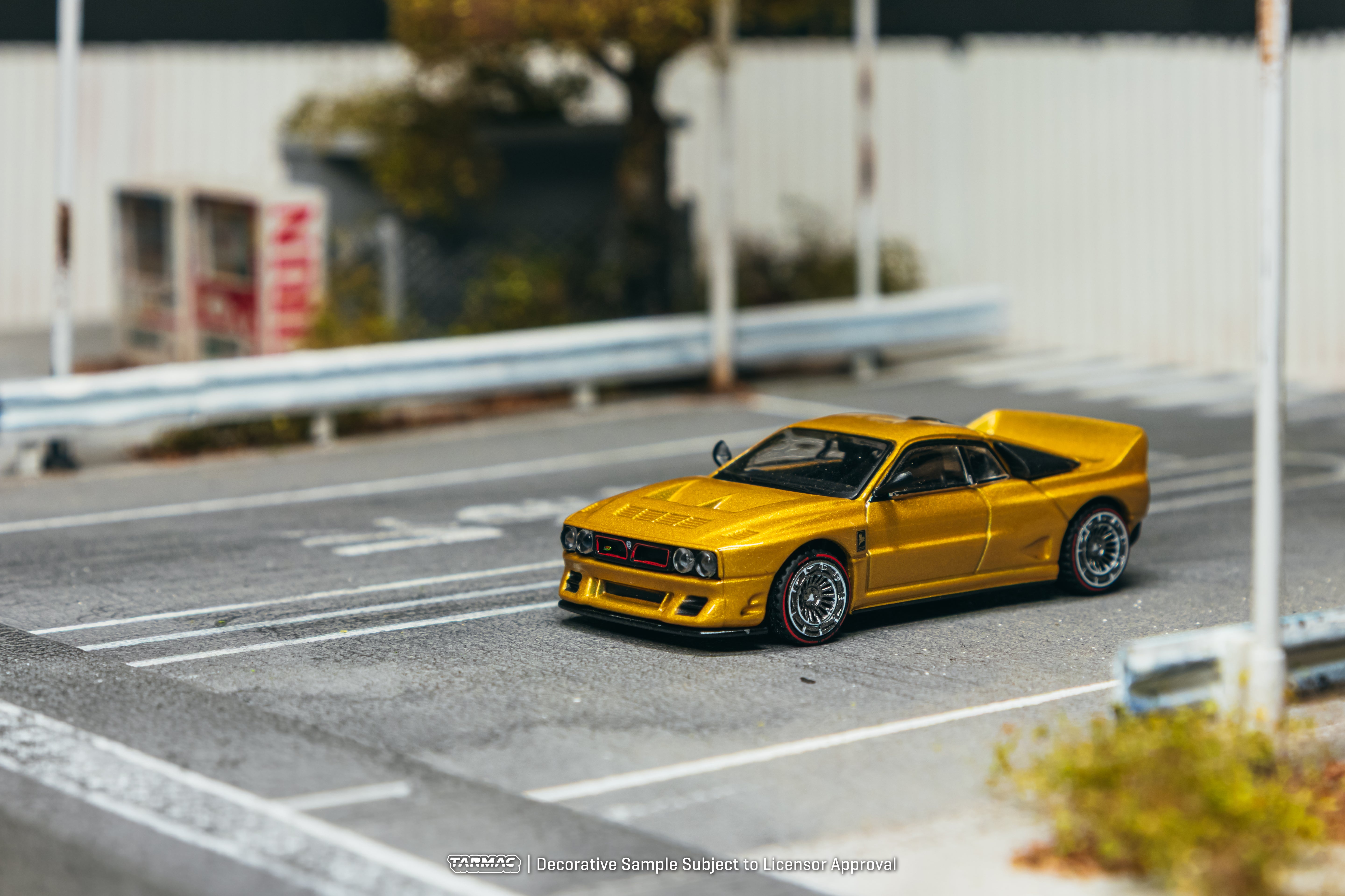 Tarmac Works Global64 — Kimera EVO38 (Gold)