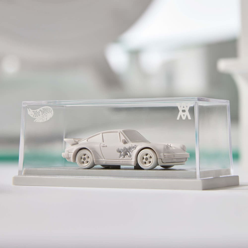 Hot Wheels x Daniel Arsham Eroded Porsche 930 and Rally Case - HPJ27
