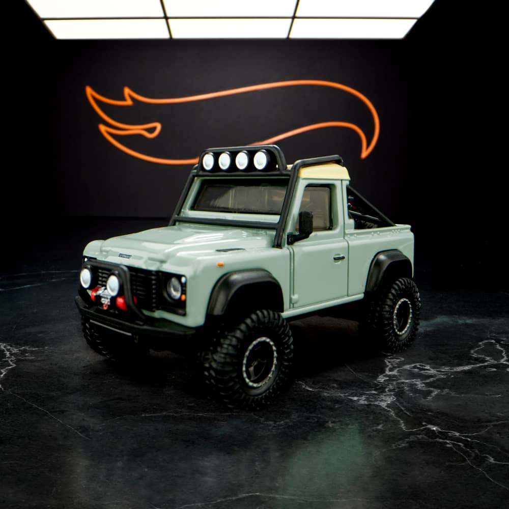 Hot Wheels Elite 64 Series Land Rover Defender 90 Pickup