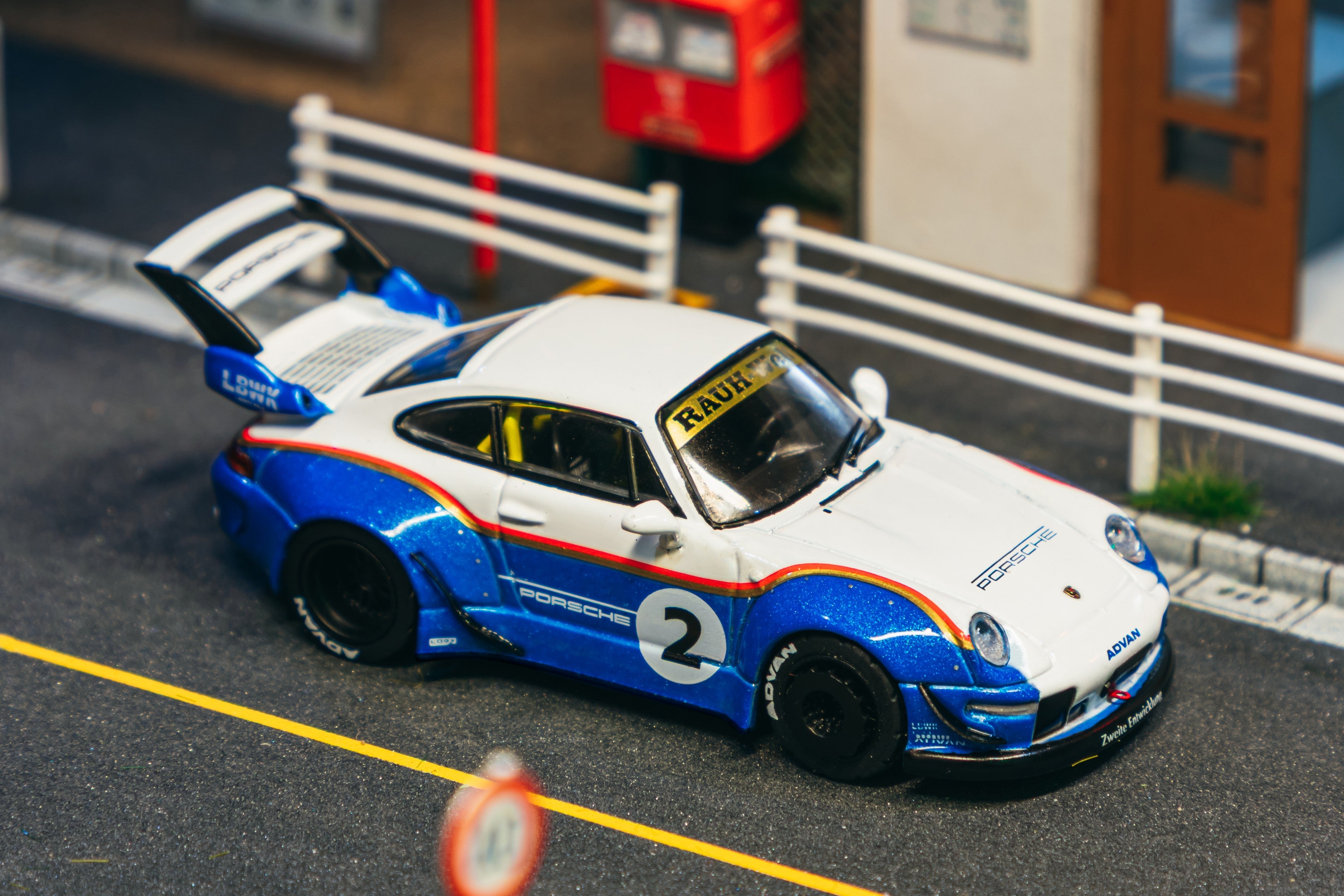 Tarmac Works Porsche RWB 993 Liberty Walk 1:64 diecast