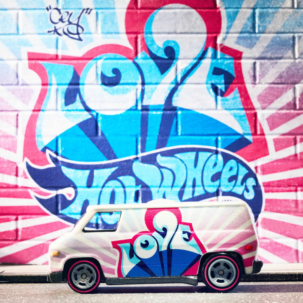 Hot Wheels Cey Adams LOVE 70s Van