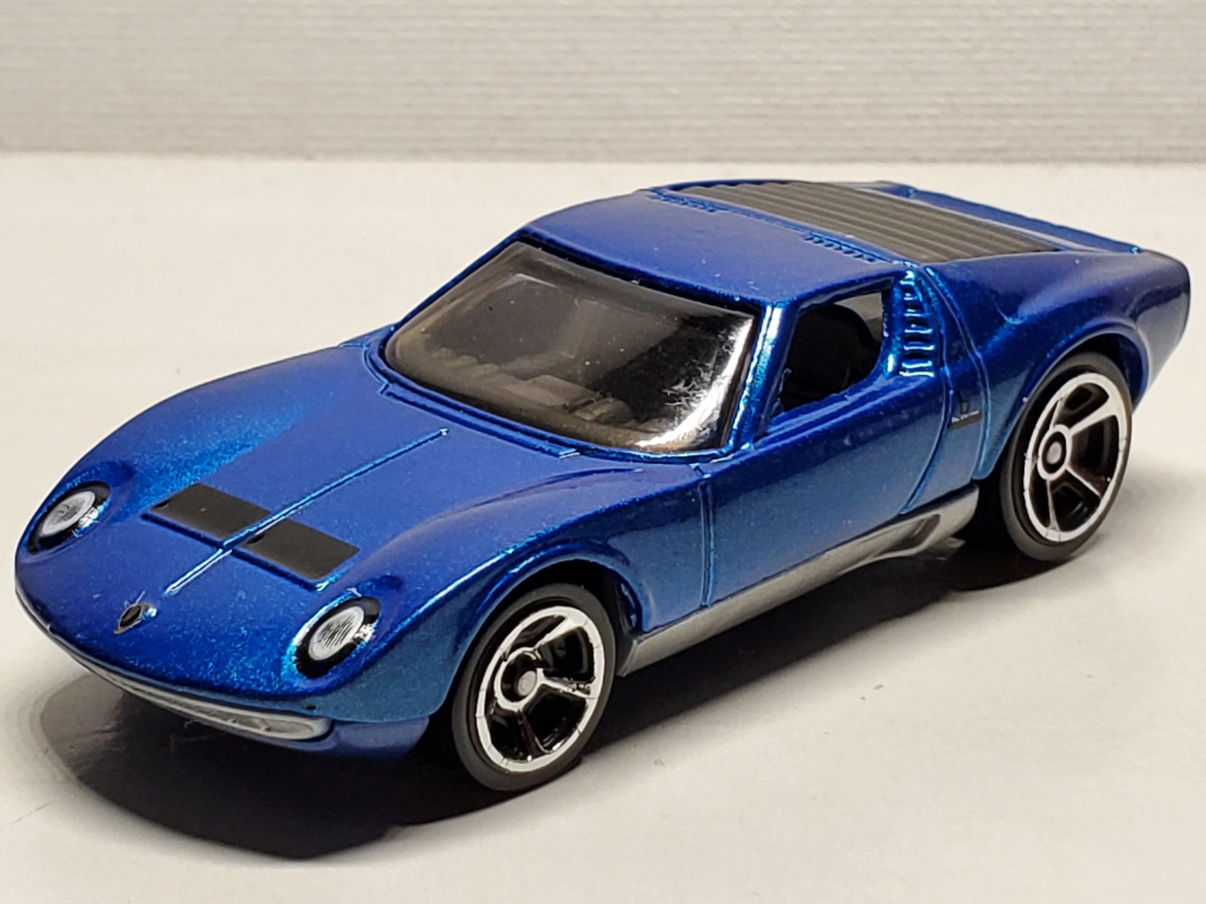 Hot Wheels '71 Lamborghini Miura SV HW Exotics 2022 Blue HCX02
