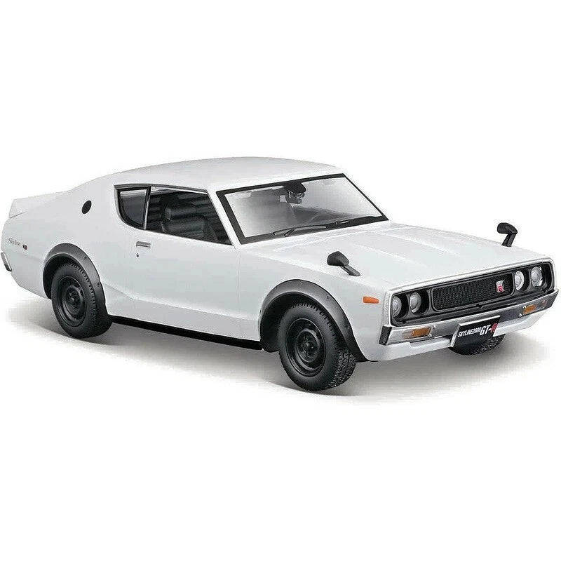 Nissan Skyline KPGC110 2000GT White (Maisto 1:24)